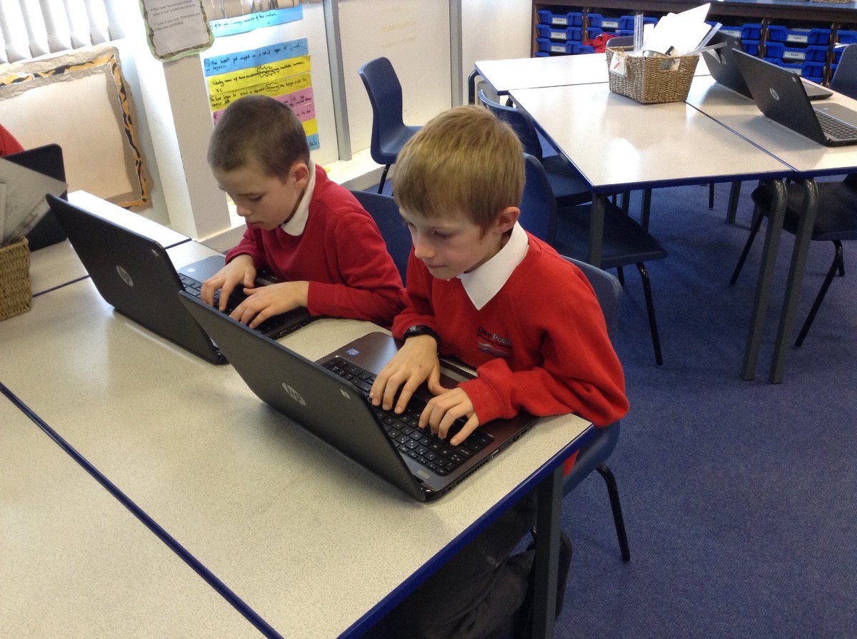 DeePointPrimary's tweet photo. The Amazonians are practising our typing skills! #computerwhizz https://t.co/oMc01D6U4H
