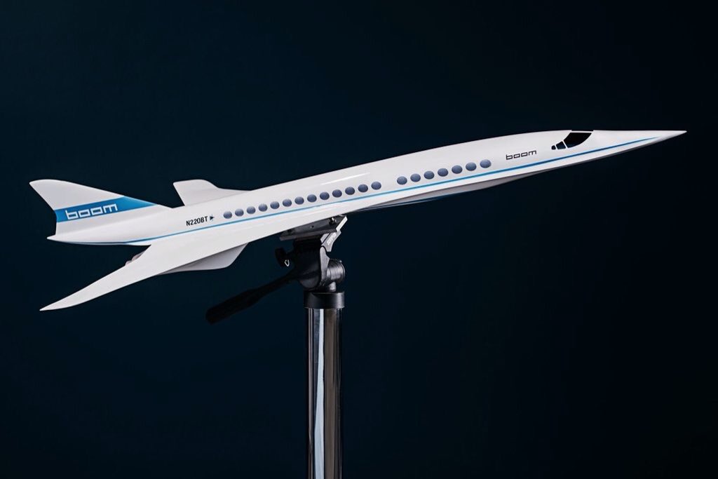 CrossOver_Air's tweet photo. Supersonic passenger jet Boom https://t.co/uQ9FyNbLtw CEO #BlakeScholl @bscholl #YCombinator #YCW16 #Aircraft https://t.co/jPNnab2Fwo