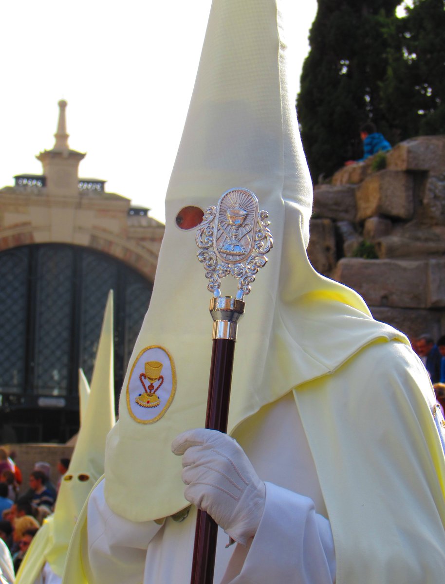 Cofradía de la Eucaristía (<a href="/eucaristia_zgz/">Eucaristia</a>). Hora: 21.00h. Salida: Parroquia de Nª Sª del Perpetuo Socorro.