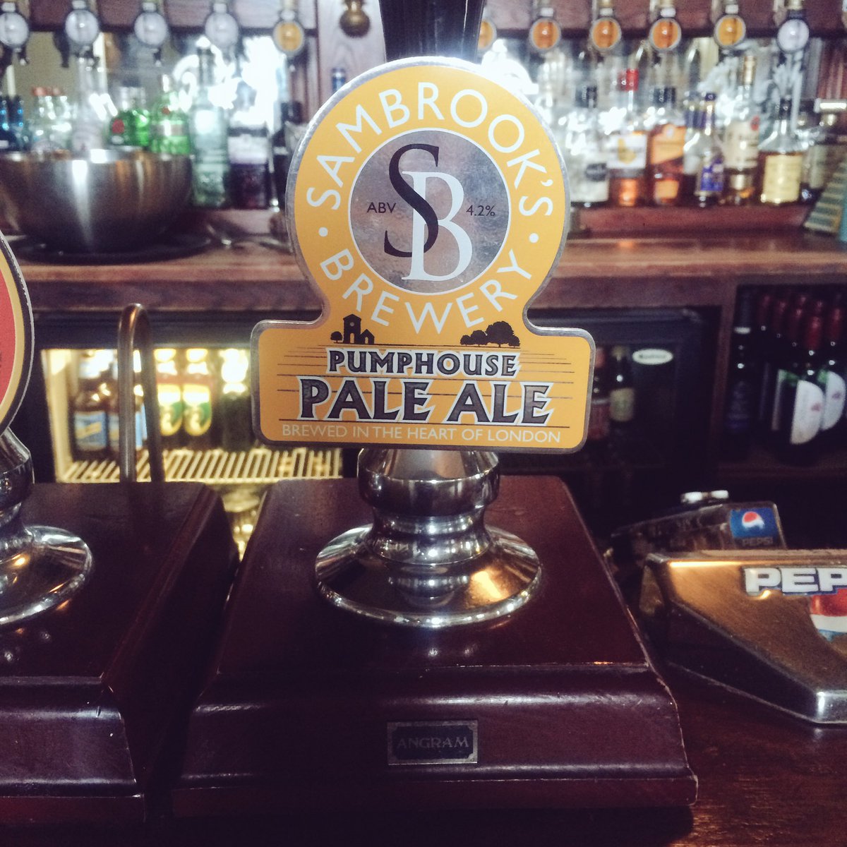 OTB: <a href="/woldtopbrewery/">Wold Top Brewery</a> Bitter <a href="/TitanicBrewery/">Titanic Brewery</a> Last Porter Call @SambrookAle Pump House Pale Ale #bevbeer