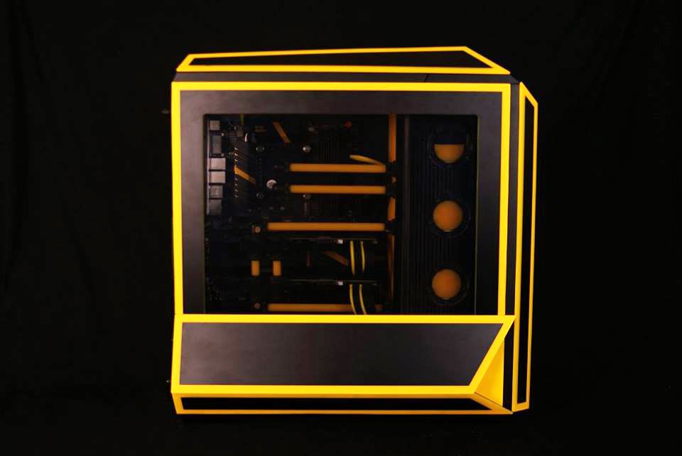 CoolerMaster's tweet photo. Case Mod World Series judge Kier's amazing Lamborghini mod.. Do you dare to take it for a spin? #CMCaseMod2016 https://t.co/o0C9fpPbpr