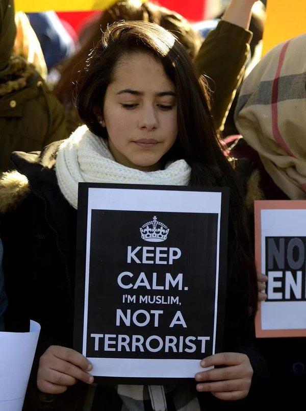 Marodriguez1971's tweet photo. Necesario recordar. Musulmán no es igual a terrorista. De hecho, los musulmanes son las principales víctimas de ISIS https://t.co/P0dmgNz54V
