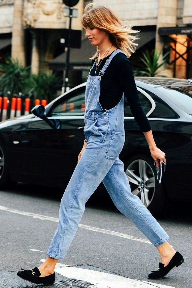 LaClePrivee's tweet photo. EL LOOK DEL DÍA: No hay primavera sin flores... ¡ni sin petos! De camisetas básicas, 'denim' y una oda a la niñez 💙 https://t.co/l4WG9TCW7r