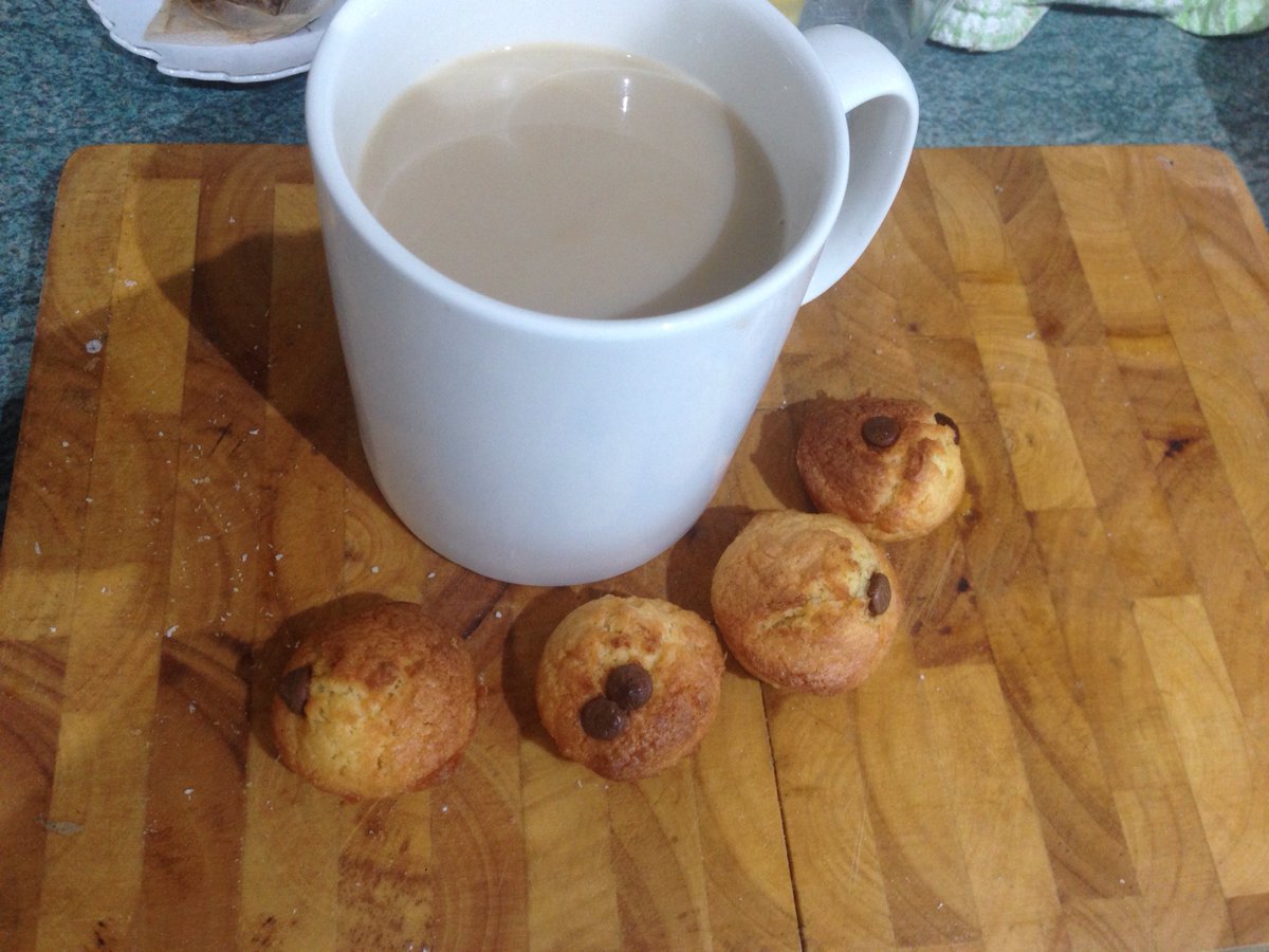 SumtinTeaRiffic's tweet photo. Best way to start the day giant #mug of #assam #tea and tiny cakes. What’s in your mug this morning? https://t.co/RxluXUSO3Z