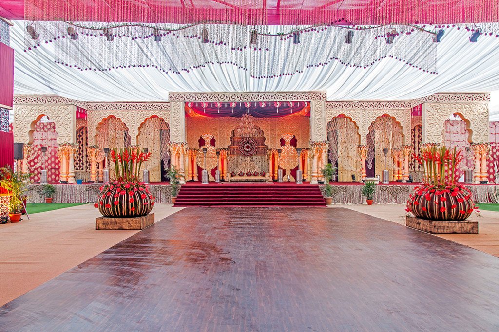Weddings_Trend's tweet photo. @lafleurweddings Which is the best #destination_wedding_planner? A best name - FNP Weddings
https://t.co/kGQwqafTrw https://t.co/L8g2T5RpZp