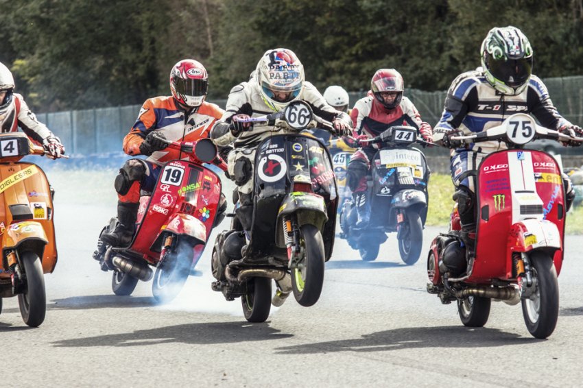 SalesSunoco's tweet photo. En #Sunoco combustibles nos gustan las #carreras de 2 ruedas y las que se disputan con #Vespas tambien @RR2FUELS https://t.co/WrsSjKNkmV