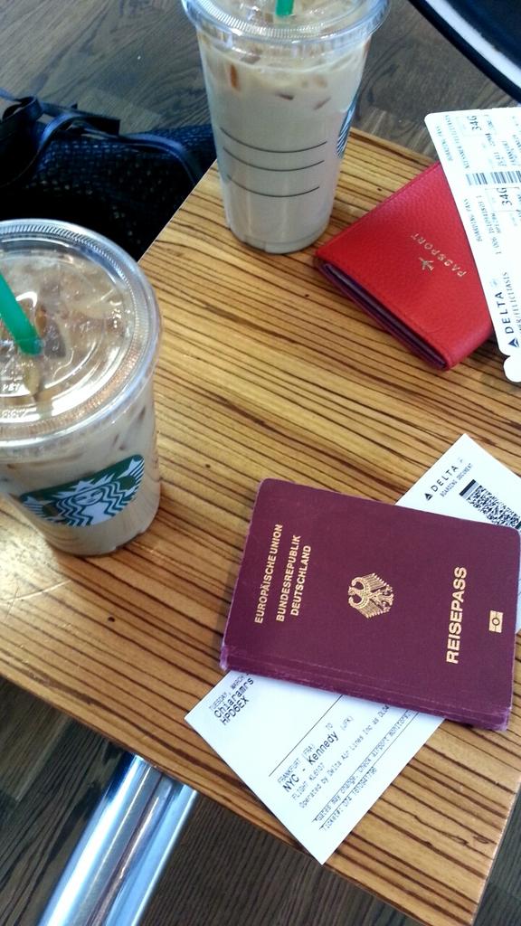 CGeipert's tweet photo. Excited for #NewYorkCity #FSaufreisen #Travelbuddy @FeliNiessner @fs_mun #NMUN2016 #NMUNNY @FrankfurtSchool https://t.co/hebVOC27r6