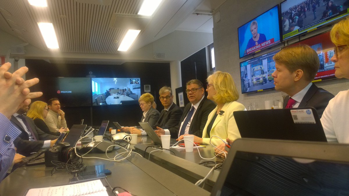 Ulkoministerio's tweet photo. Ulkoministeriö on käynnistänyt kriisiorganisaationsa #Bryssel|in terrori-iskujen takia https://t.co/oQXJaenrgu https://t.co/8Wb58kdzKz