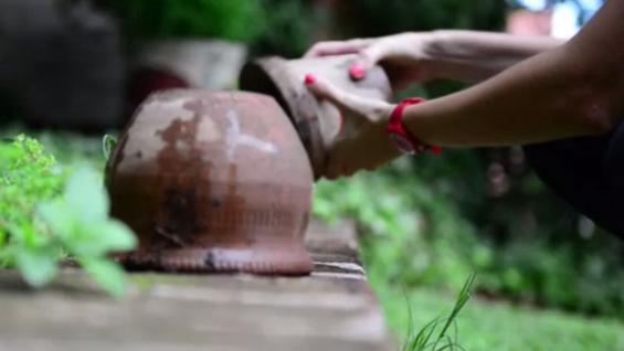 ⚠️ #DENGUE ‼️Salio el 🌞, desagota los recipientes o dejalos boca abajo. #Prevenir es mejor que lamentar