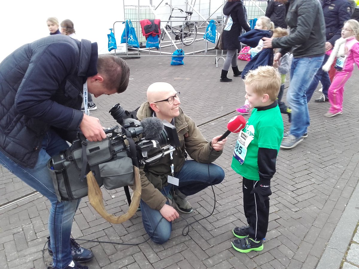 Roy_van_Veggel's tweet photo. Intervieuw Jarno na Jeugdloop #Venloop2016 @omroepvenlo https://t.co/owHZypag9F