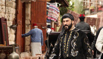 VyuArabic's tweet photo. هل يقع قصيّ خولي بشباك نادين الراسي أو نادين نجيم؟ https://t.co/kutWRKQ6uO #بنت_الشهبندر https://t.co/rpo7nM6V8a