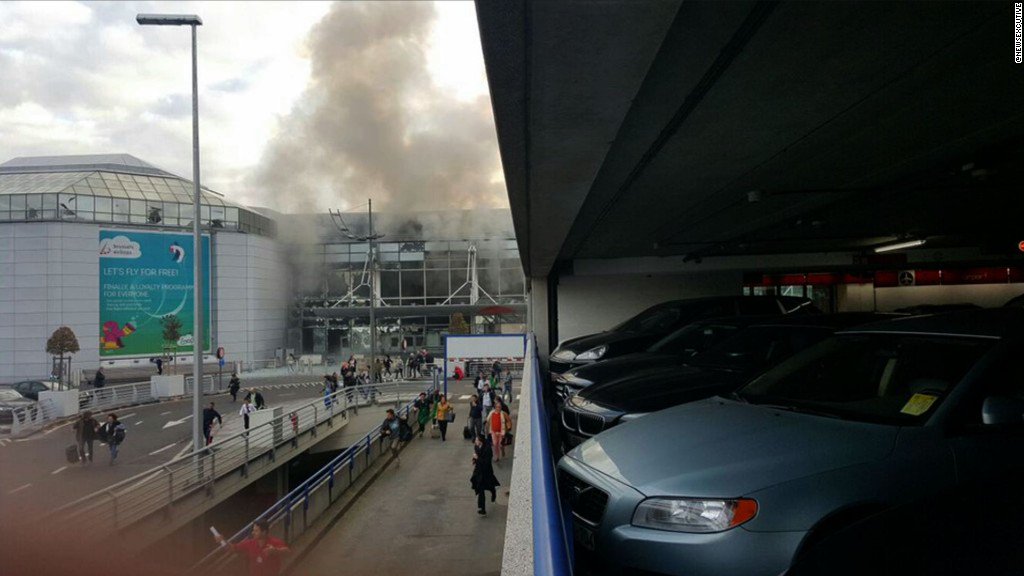 cnni's tweet photo. #Brussels attacks: 34 die in 2 explosions at Brussels Airport, 1 at subway station https://t.co/LAewyRIdAt https://t.co/gnzBAjjzLT