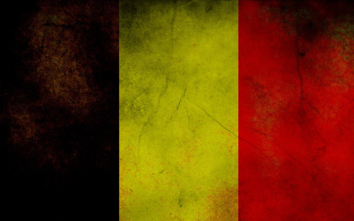RNC_PoliceNL's tweet photo. Our thoughts and prayers are with the people of #Belgium today. #PrayersForBrussels https://t.co/HJXjRJC7nn