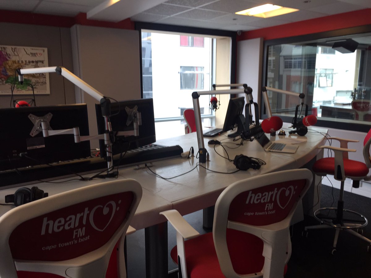 EventHopperZA's tweet photo. Thanks @Heart1049FM for showing us around 😉 #CapeTown https://t.co/kQJqxtDI2R