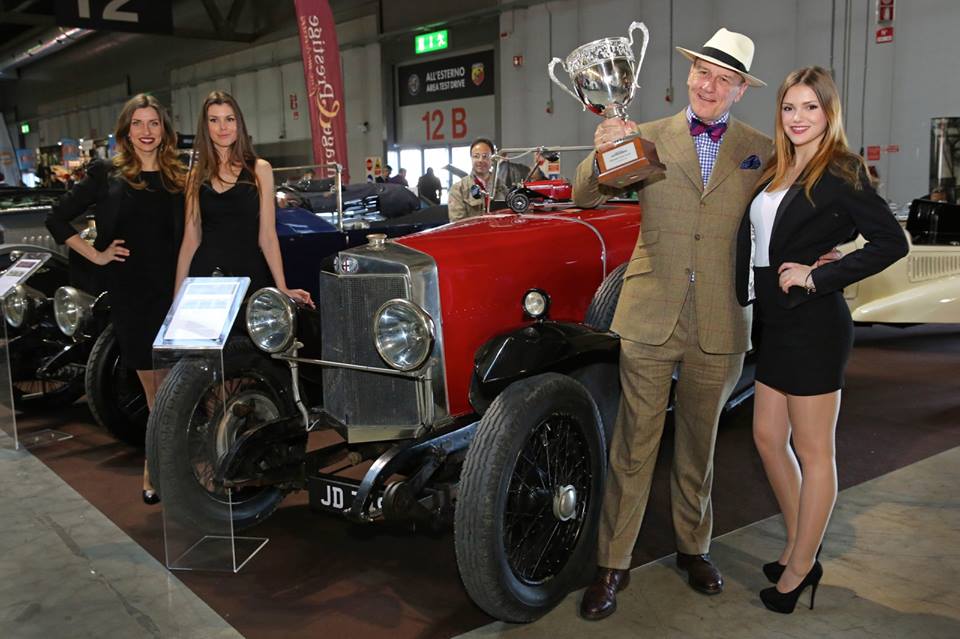 LibeIncisioni's tweet image. Premiazioni Autoclassica Milano 2016 #libeincisioni #libetrophies #libetrophy Coppe by @LIBEINCISIONI1