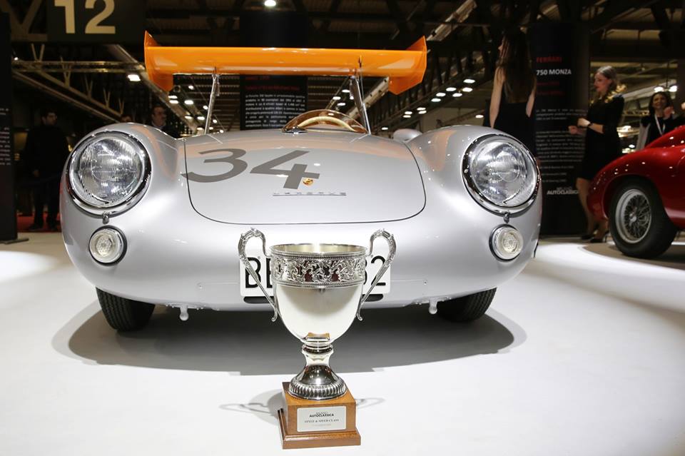 LibeIncisioni's tweet image. Premiazioni Autoclassica Milano 2016 #libeincisioni #libetrophies #libetrophy Coppe by @LIBEINCISIONI1