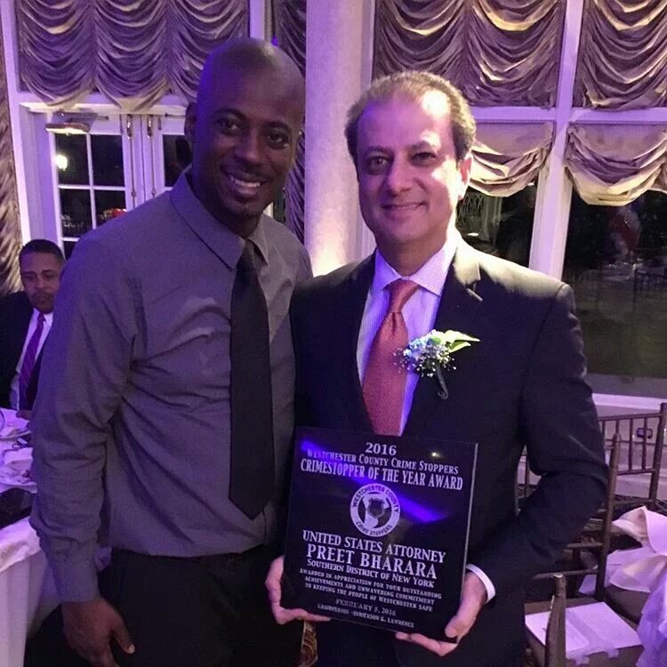 Allah benim canımı alsın.Size biraz şeref haysiyet versin. Şu milletin yakasını bırakın! Bu ne pervasız alçaklıktır!