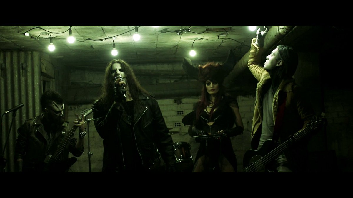 Silverblackband's tweet photo. Brand new video #anymore out now https://t.co/VM1RZzZXyN #thesilverblackhorde #industrialmetal #gothic #electro https://t.co/DFwTyfC27R