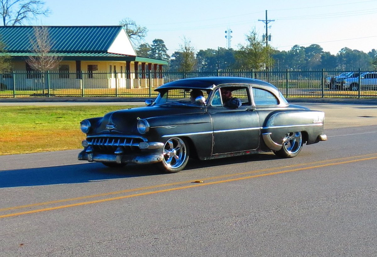 HOTCARSTV's tweet photo. #twalife #teamhotcars #hotcarstv #lowrod #oldschool #restomod https://t.co/EpjCRZZ6BM