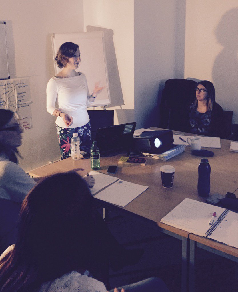 successfulmum's tweet photo. Susannah @ShoeConsultant guest speaking @Orpington1st talking self employment &amp; top tips to shoe buying #BeckBromFL https://t.co/r6vfh17d3Y