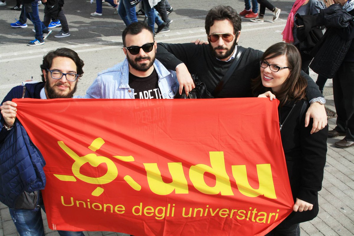 UdUNapoli's tweet photo. Vecchie e nuove generazioni di sindacato studentesco a Napoli il #21marzo, giornata di #memoriaeimpegno https://t.co/bdzrORhurU