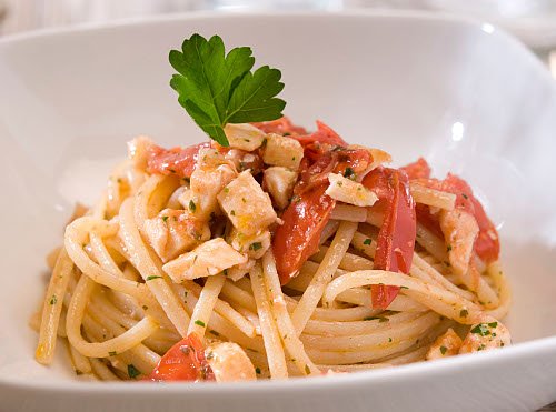 #Spaghetti con pesce spada, #ricette di #cucinaitaliana
bit.ly/1MknR8M