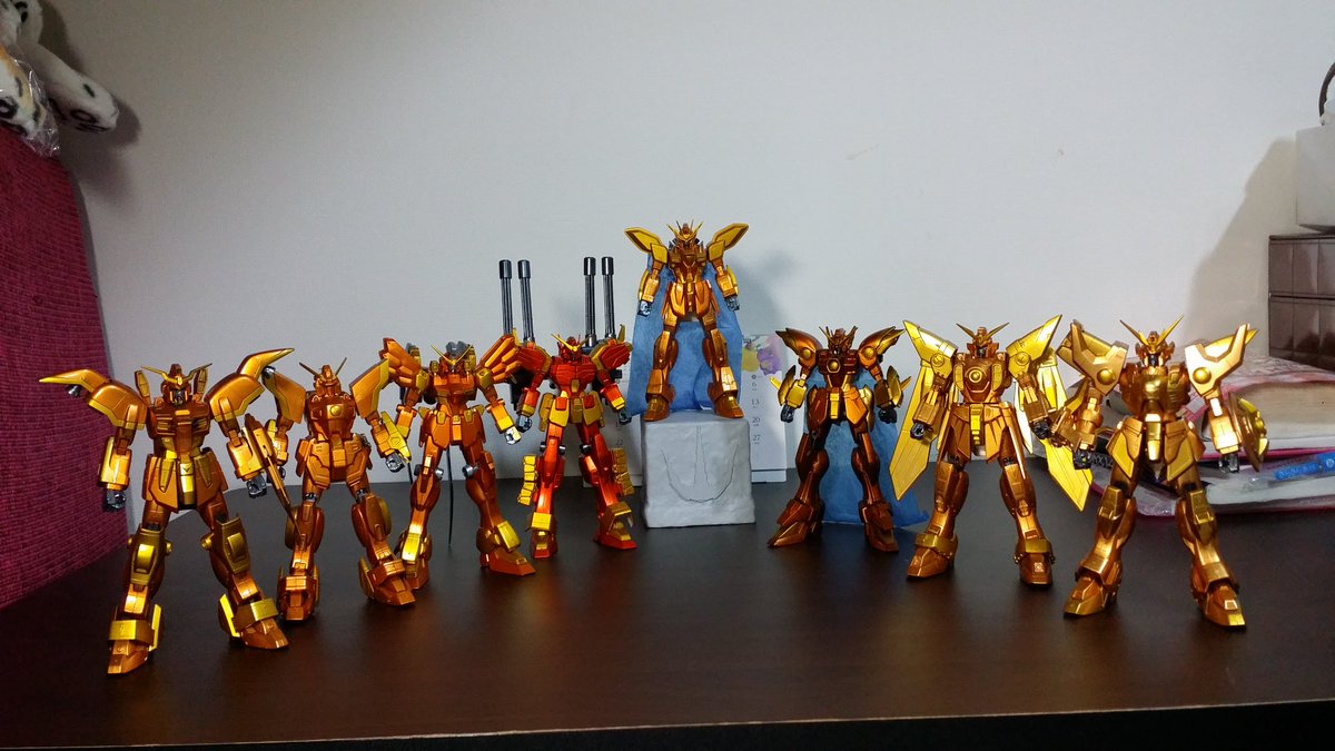 ToraAnd's tweet photo. 海闘志がそろいました！ヘビーアームズだけ浮いています(笑)後は、マントとメインブレドウィナの自作！トライデントとゴールドランスの塗装です！
ちなみに、ポセイドン役はガンダムエックスです！
＃ガンダム　＃ガンプラ https://t.co/VkQLYy1Q7P