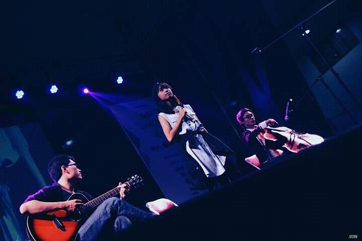 layaknyalangit's tweet photo. OOT acoustic project at CLAS:H ICGP @fantasticonteam 

Cc @saeffy_ https://t.co/3Z1TCnq3s5
