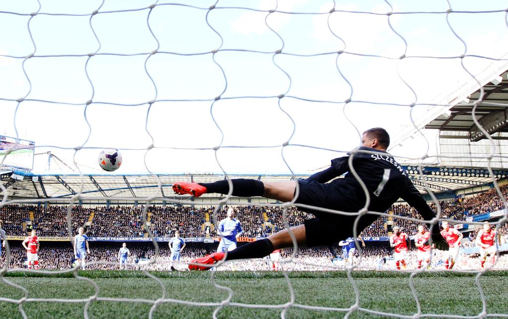 ChelseaFC's tweet photo. On this day in 2014, we beat Arsenal 6-0 at Stamford Bridge... https://t.co/SFHPGVA3EE