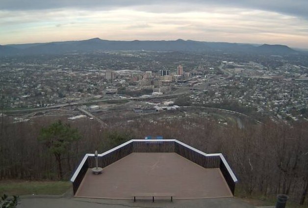 visitvbr's tweet photo. This morning's view from the #Roanoke Star. We've got a feeling this is going to be a great #BlueRidgeDay! https://t.co/q56Fa6pMBA