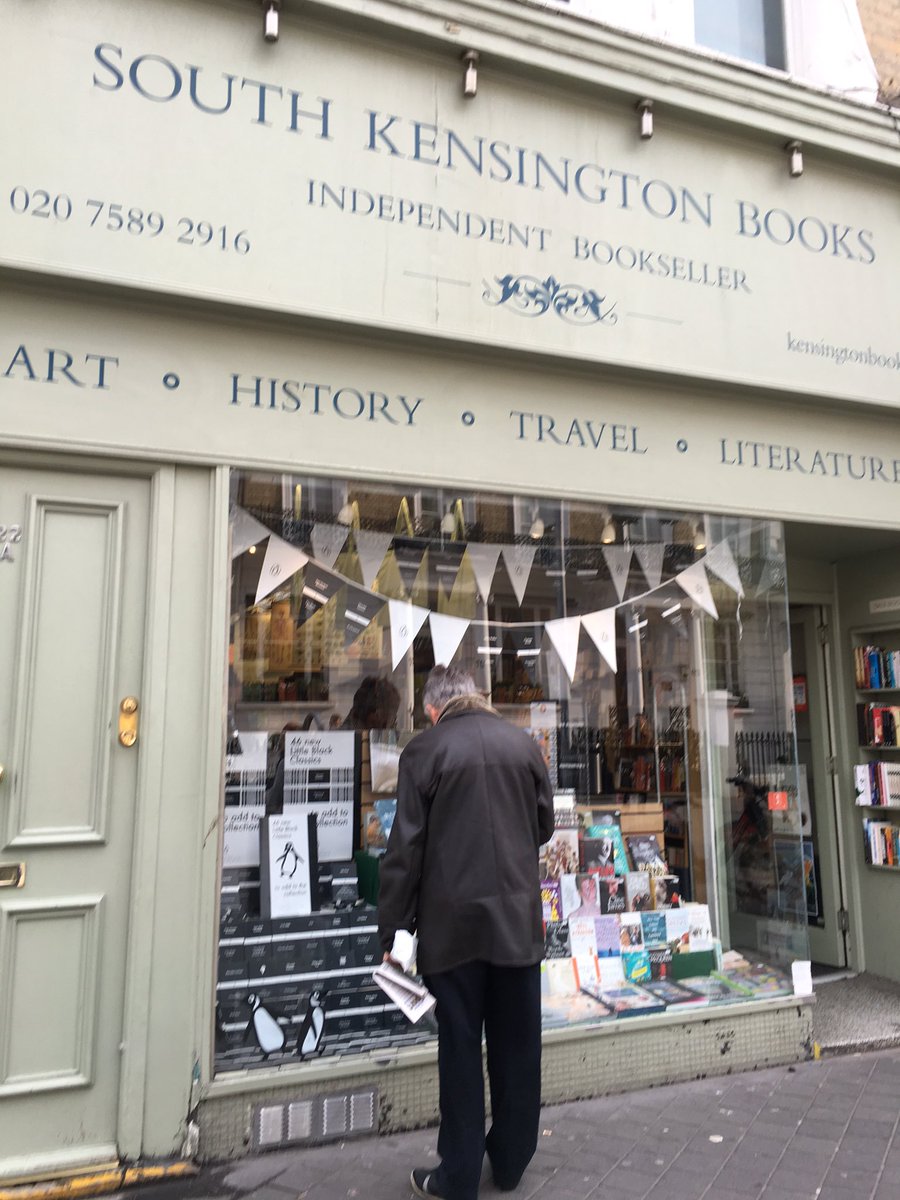moineauxdeparis's tweet photo. #find2win #compétition #affiche @moineauxdeparis #concert @TroubadourLDN 13 avril #livres @SouthKenBooks #chansons https://t.co/idCQJLPkVl