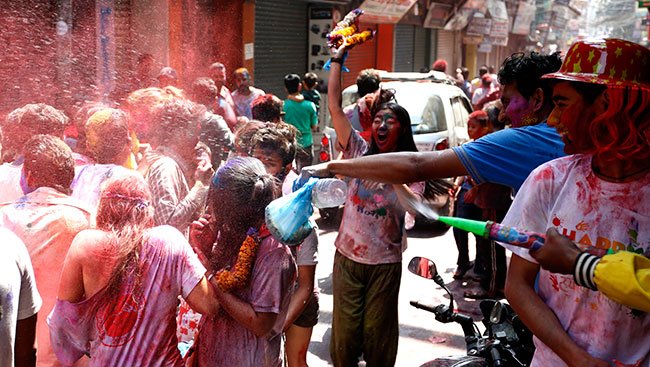 RepublicaNepal's tweet photo. #Photogallery Holi Celebrations!!! | https://t.co/XBdbQh1yzL #Holi #HappyHoli #HoliInNepal #Nepal https://t.co/0og0EDPXiU