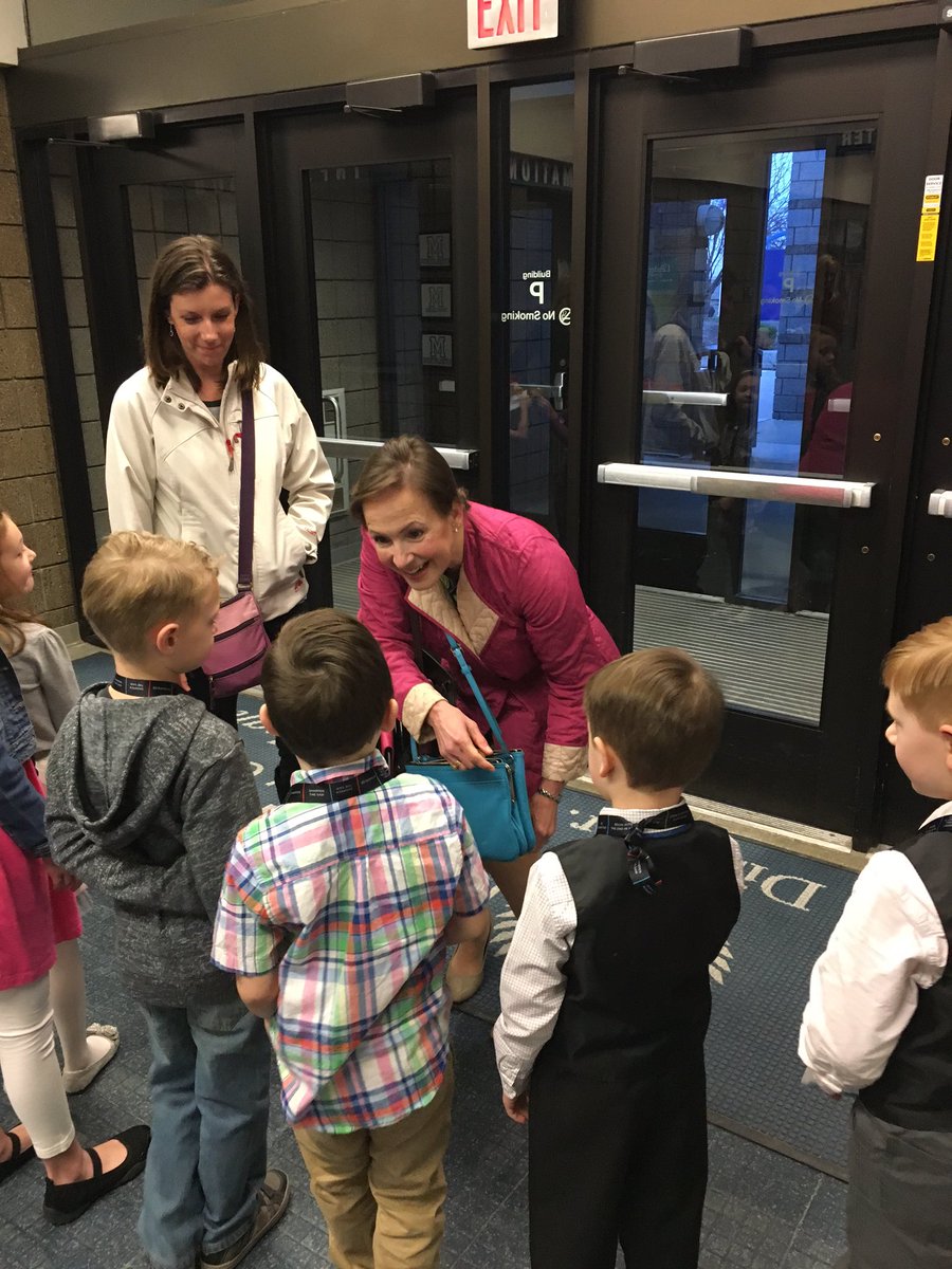 dheumann20's tweet photo. So proud of our Erie Greeter Leaders! #standmi #tlim https://t.co/0Dm9L5w0Bw