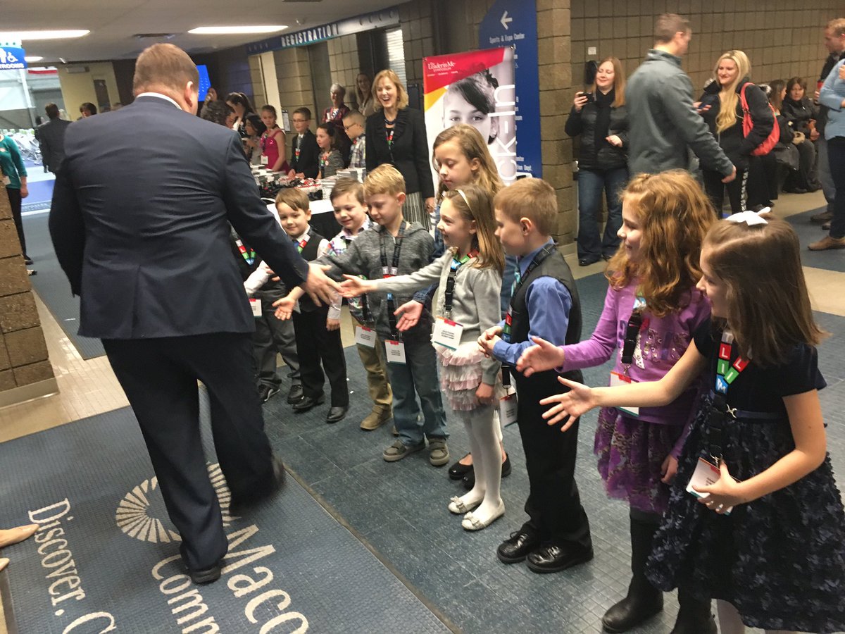 dheumann20's tweet photo. So proud of our Erie Greeter Leaders! #standmi #tlim https://t.co/0Dm9L5w0Bw