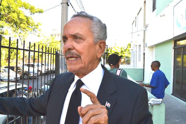 elnuevodiariord's tweet photo. Muere esta madrugada en la capital el exguerrillero Claudio Caamaño Grullón
https://t.co/sDiUBbLE6Y https://t.co/BcTNxUmo8n