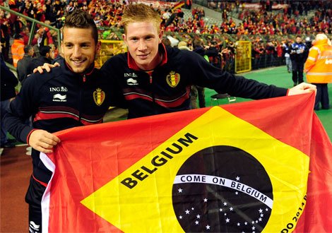 retranqueiros's tweet photo. Vocês estiveram conosco; agora nós estamos com vocês. #PrayForBelgium #prayersforBrussels https://t.co/FryRyx2UoS