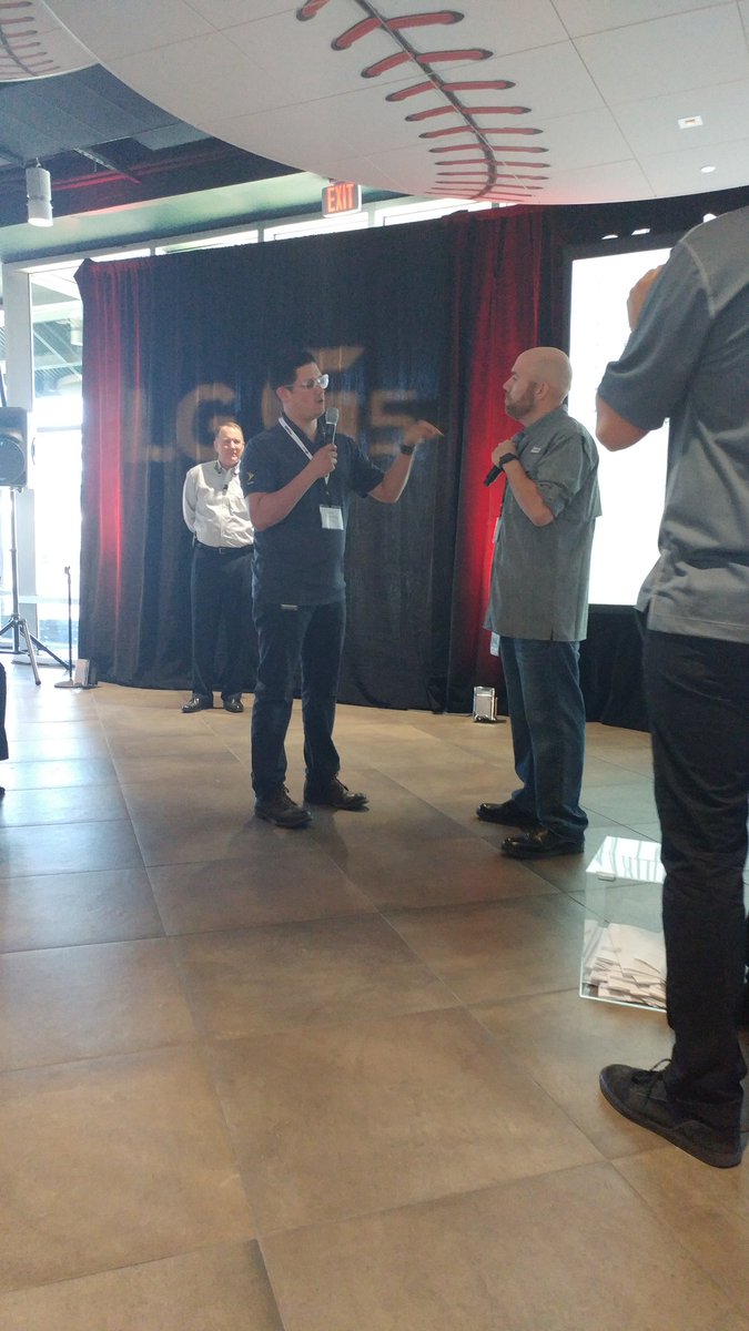 john_verdes's tweet photo. @tobiasiam @martyachi #lgg5dfw role play for the win! https://t.co/NiaT59EQwc