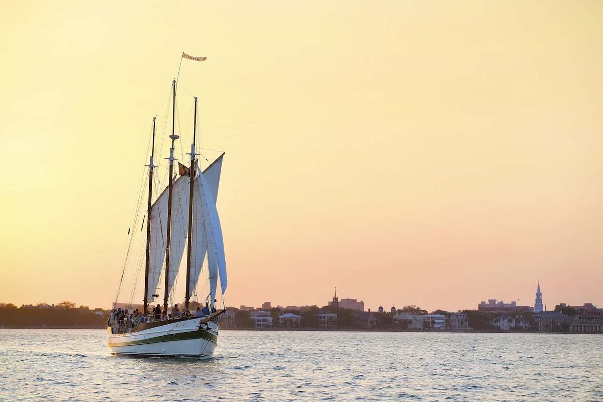 Book your stay at <a href="/HVICharleston/">HarbourView Inn</a> &amp; soak up some vitamin sea in #CHS with <a href="/ChasHarborTours/">ChasTours&Events</a>! bit.ly/1VAIPCq