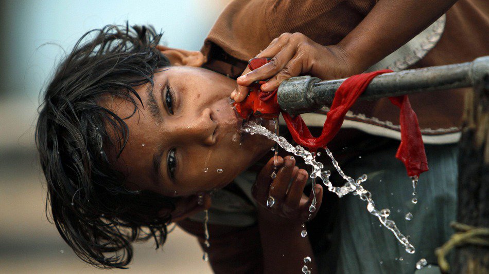 How you can help improve water quality and access around the globe on.mash.to/1U5thaz #WorldWaterDay
