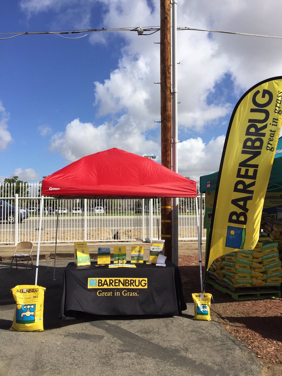 ZachKuenzi's tweet photo. @BarenbrugUSA supporting #Abate-A-Weed's Spring commercial sale! #PassionForGrass #WaterSaverPro #PanamBermudagrass https://t.co/EZAtr0XhFC