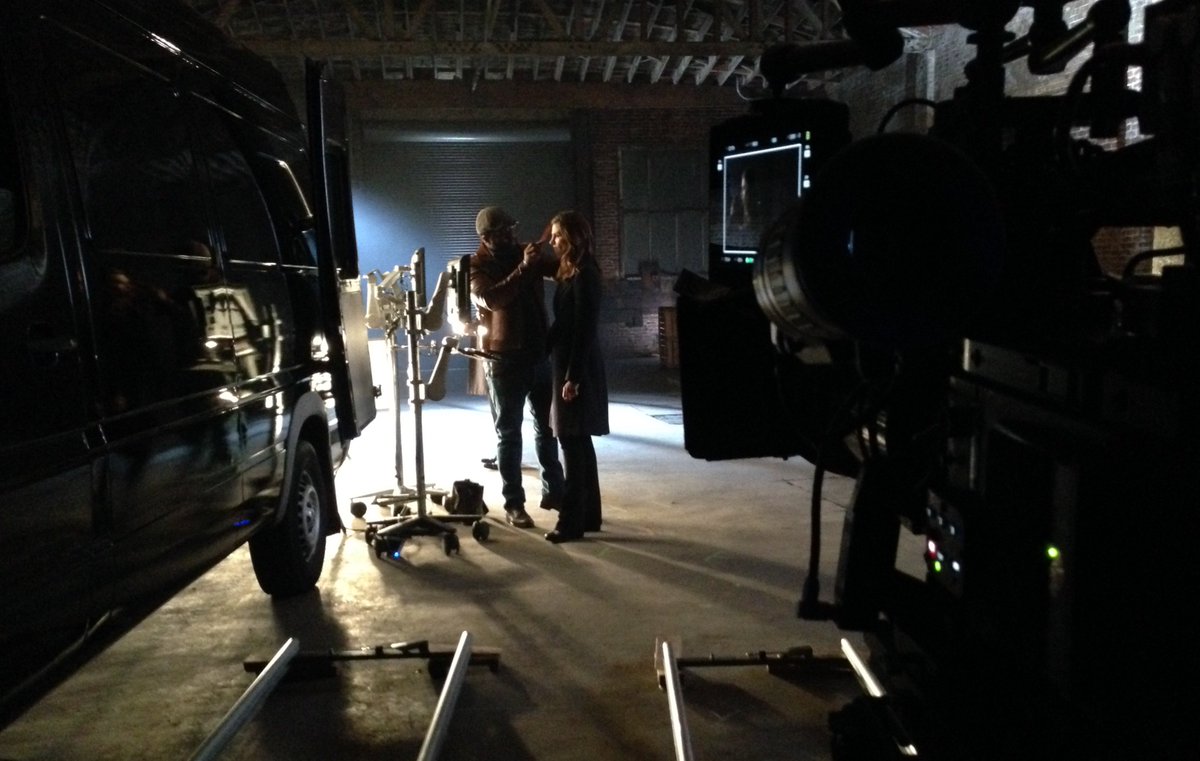 8x15 "FIDELIS AD MORTEM" post ep bts pics and tweets CeK2NuDUMAAWZU_