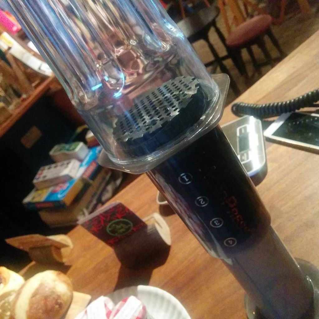 Next put your glass or cup on top and flip carefully, then press carefully down and slowly! ift.tt/1S3P4cu