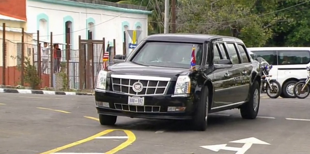 Obama’s presidential limo arrives for US/Cuba baseball game
