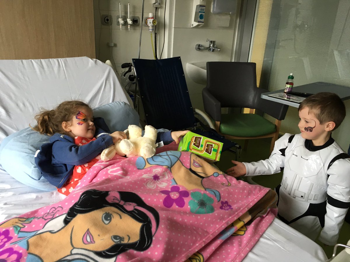 Ailser99's tweet photo. Amazing day with Daniel. His wish was to give teddies to kids at @AlderHey where he was treated for brain tumour. 👼 https://t.co/xMiBlHfZJW