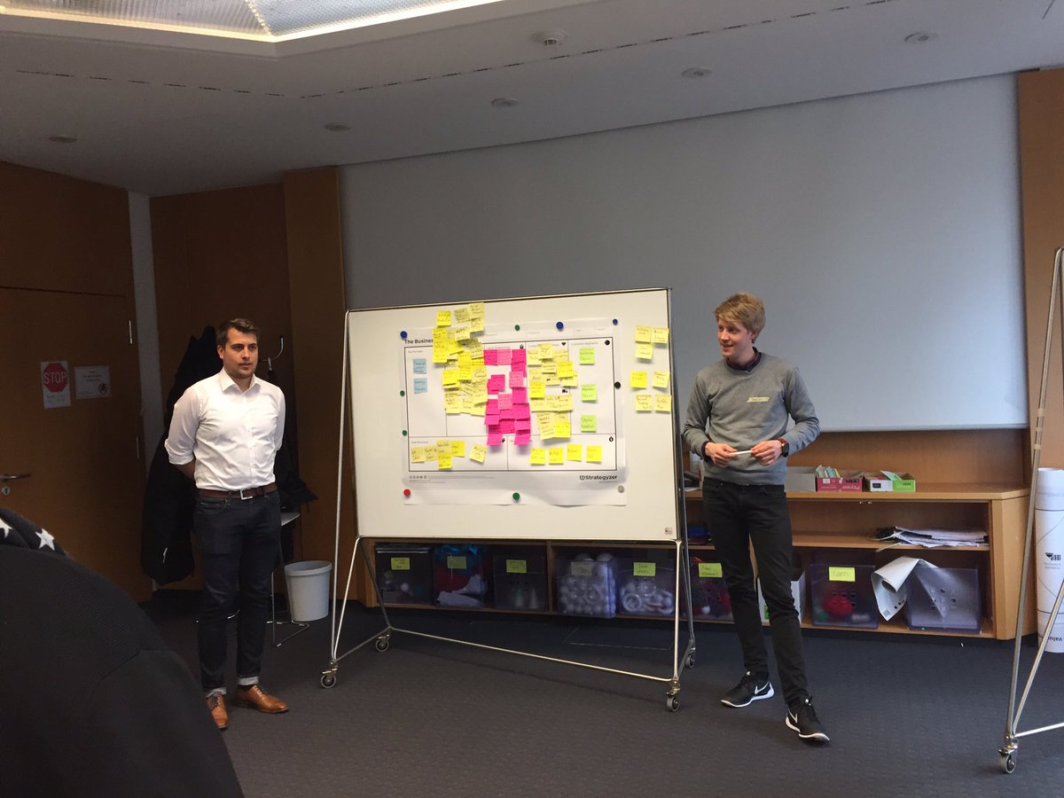 RedmannKatrin's tweet image. #bankathon #sapnextgenconsulting Winnerteam Cerandi of FIM University of Augsburg @SAP_UA great Pitches