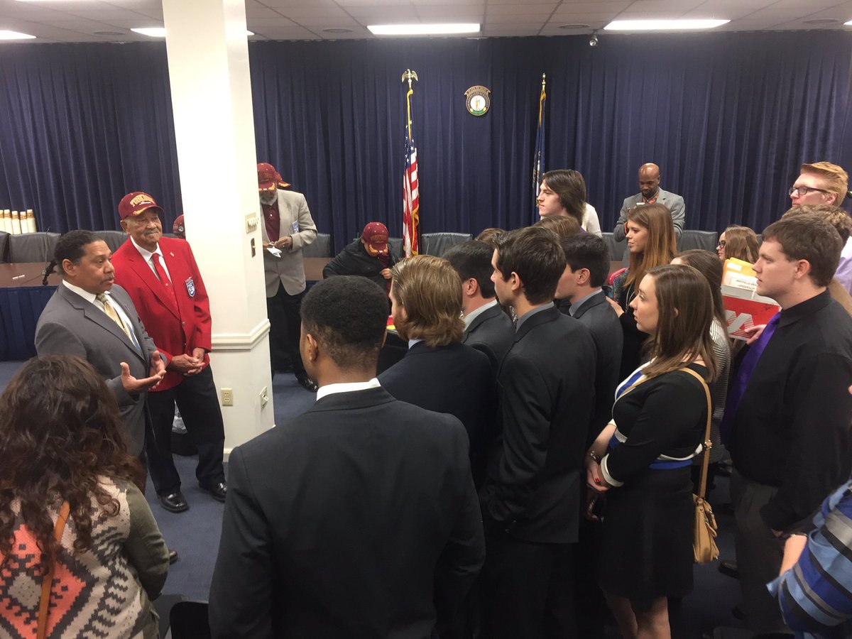 kyhousedems's tweet photo. Several Tuskegee Airmen - famous WWII heroes - including Frank Weaver, met with lawmakers today. #kyga16 https://t.co/bq2y1wr8eV