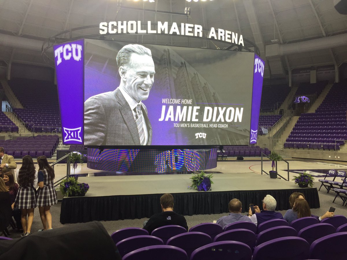 PhotogWfaa's tweet photo. #TCU announcing new Men's Basketball coach Jamie Dixon. #Wfaa https://t.co/k9nhgDvqVM