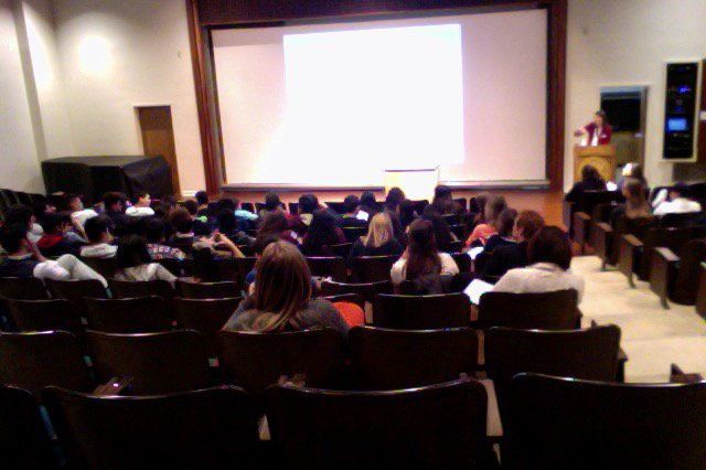 VALHENetwork's tweet photo. .@MaryBaldwinColl Gracias! We're loving all the fantastic workshops today! #VALHEN #Hispanos #Latinos #CollegeBound https://t.co/HgKveJZsxk