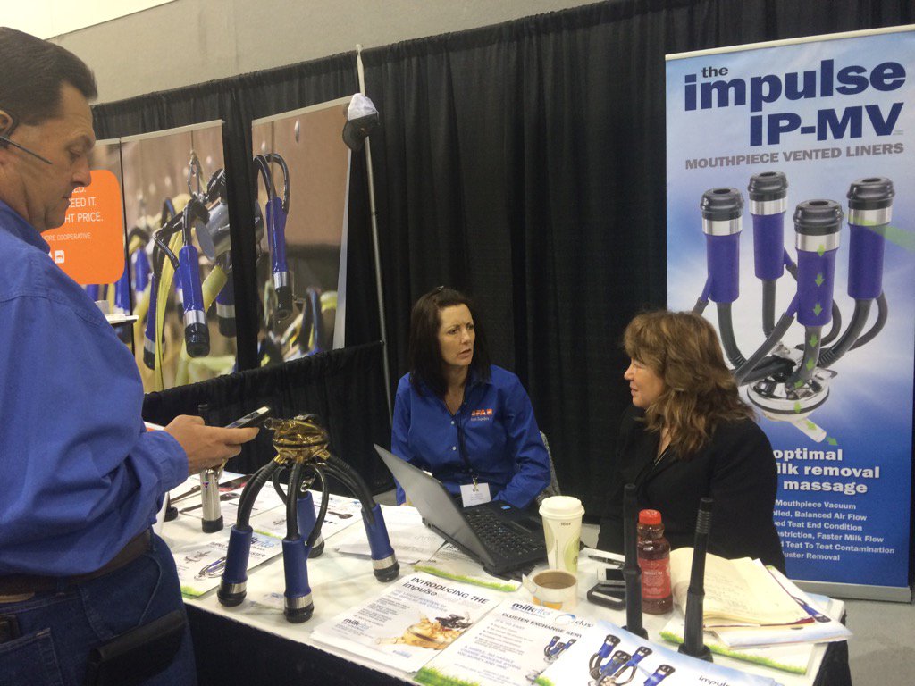 dfafarmsupplies's tweet photo. @timmermankris with @Milkrite 's Sandy talking tubing and liners @dfamilk #DFA16AM https://t.co/1016iASGsq