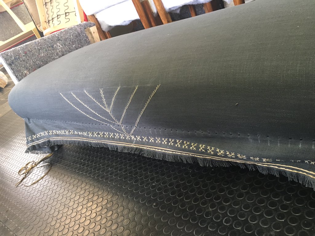 Marble_SA's tweet photo. The team at #casamento furniture doing some incredible bits for our bar. #livefire #barculture #handstiched https://t.co/zLhcHvU1iM